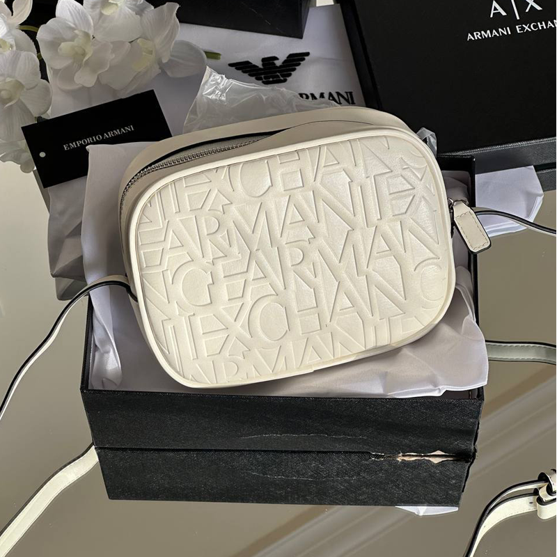 کیف دوشی زنانه Armani - تصویر 4