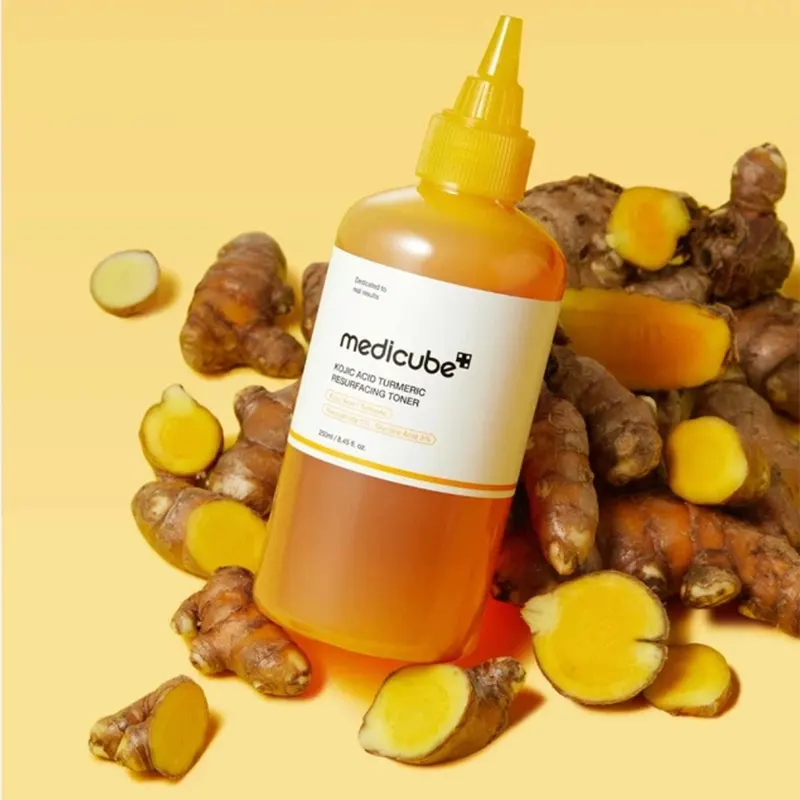 تونر کوجیک اسید مدی‌کیوب | روشن‌کننده و ضد لک | Turmeric + Niacinamide + Glycolic
